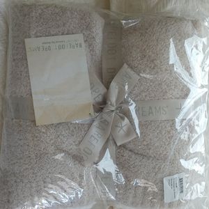 Barefoot Dreams blanket